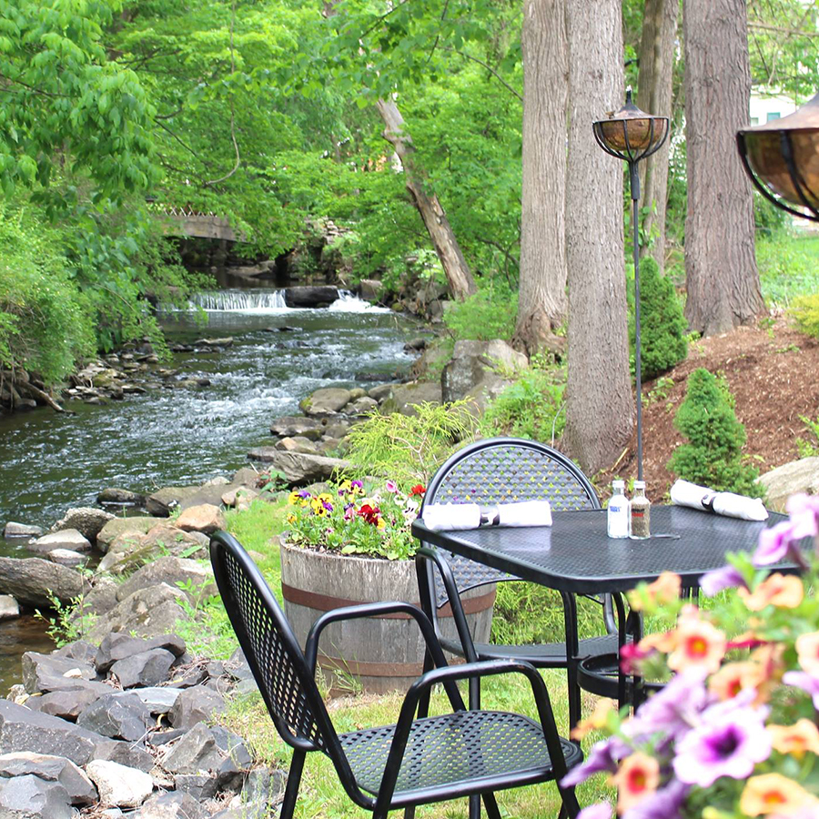 OUTrageous Restaurants – Outside Dining in The Litchfield Hills | CTvisit